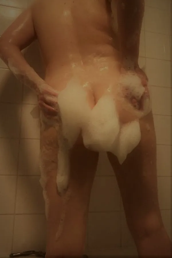 Dakota naked in the shower